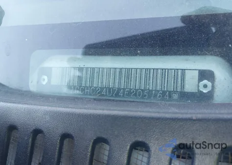 2004 Chevrolet Silverado 2500Hd Work Truck z USA, uszkodzony, nr VIN 1GCHC24U74E205164